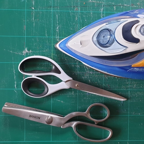 Outils pour préparer des serviettes et des ronds de serviettes en textiles recyclés