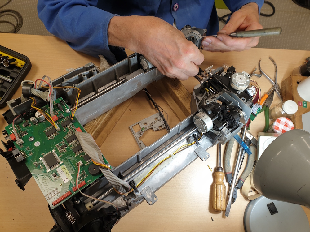 Tentative de réparation machine à coudre